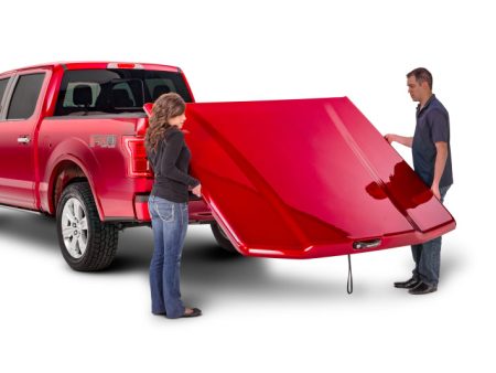 UnderCover 2021 Ford F-150 Crew Cab 5.5ft Elite LX Bed Cover - Race Red For Discount